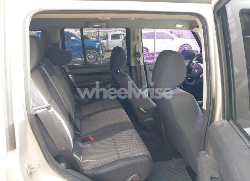 Photo 8 of 2009 Jeep Commander SPORT (VIN 1J8HH48K99C501515)