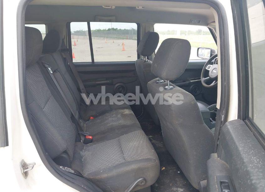 Photo 8 of 2008 Jeep Commander SPORT (VIN 1J8HH48KX8C115328)