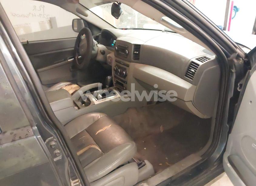 Photo 5 of 2007 Jeep Grand CHEROKEE LAREDO (VIN 1J8HR48N07C525903)