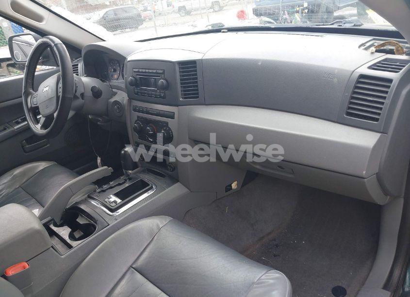 Photo 5 of 2005 Jeep Grand CHEROKEE LAREDO (VIN 1J8HR48N45C668592)