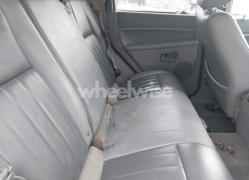 Photo 8 of 2005 Jeep Grand CHEROKEE LAREDO (VIN 1J8HR48N45C668592)