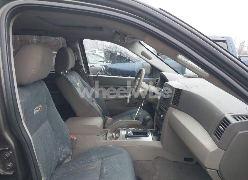 Photo 5 of 2006 Jeep Grand CHEROKEE LAREDO (VIN 1J8HR48N56C323430)