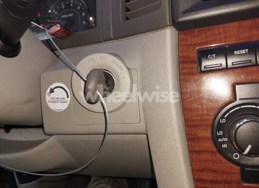 Photo 11 of 2005 Jeep Grand CHEROKEE LIMITED (VIN 1J8HR58225C588848)