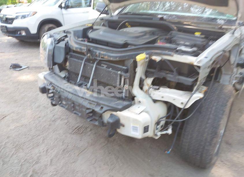 Photo 6 of 2005 Jeep Grand CHEROKEE LIMITED (VIN 1J8HR58225C639457)