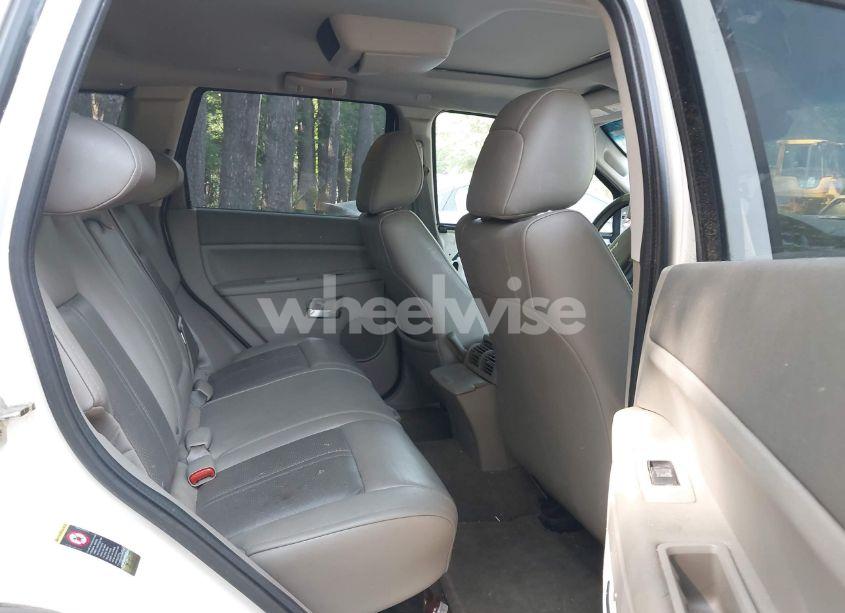 Photo 8 of 2005 Jeep Grand CHEROKEE LIMITED (VIN 1J8HR58225C639457)