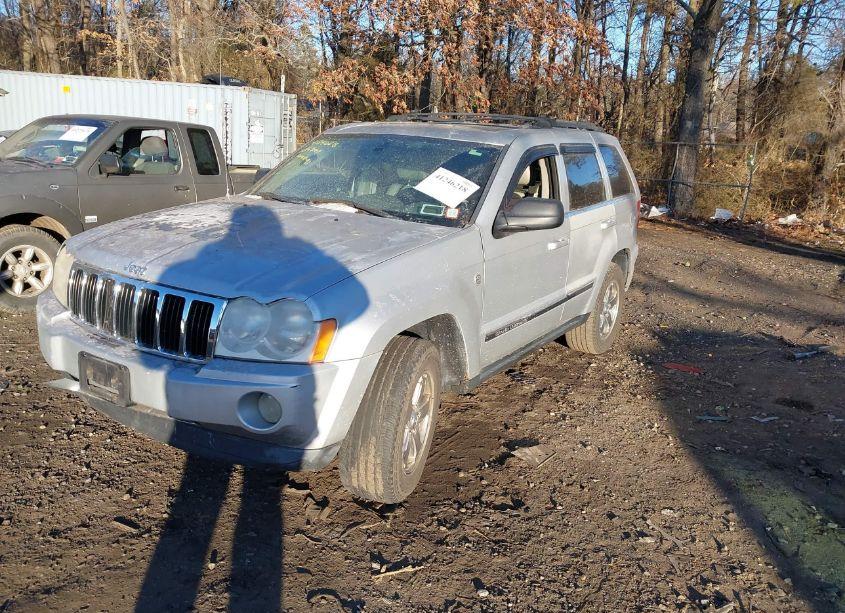 Photo 2 of 2005 Jeep Grand CHEROKEE LIMITED (VIN 1J8HR58275C680098)