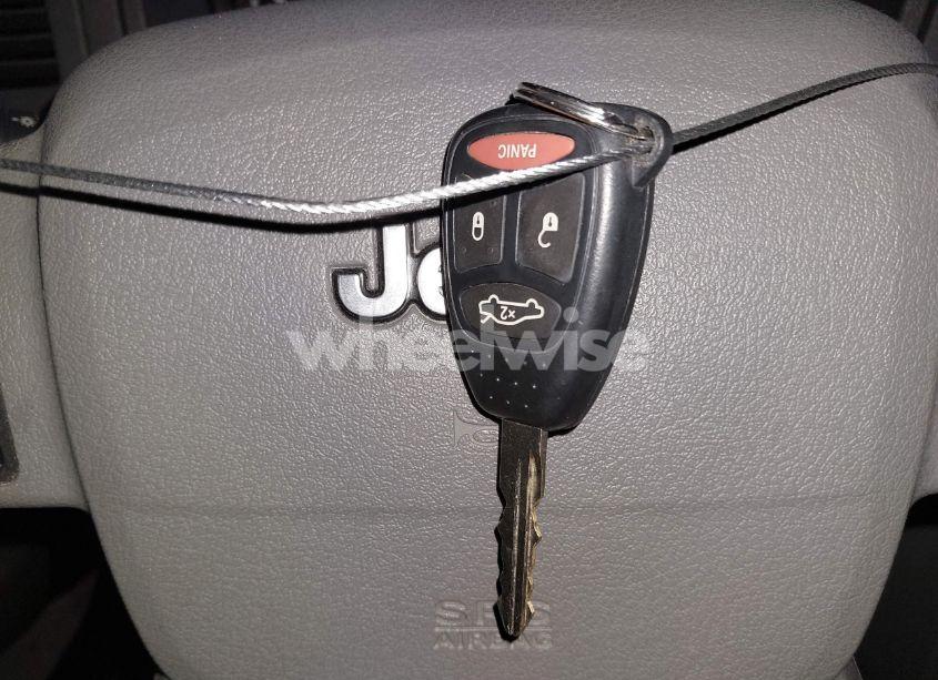 Photo 11 of 2005 Jeep Grand CHEROKEE LIMITED (VIN 1J8HR58N25C605321)