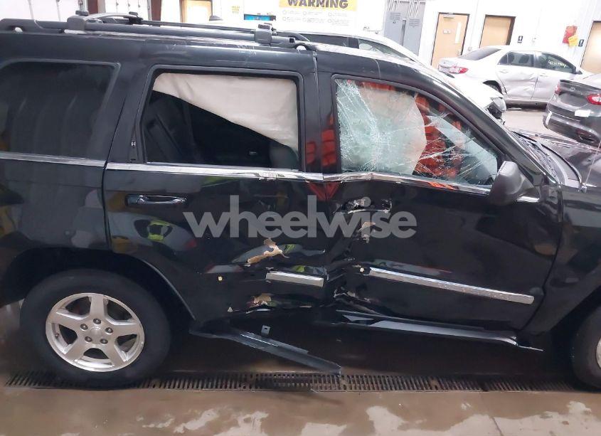 Photo 6 of 2005 Jeep Grand CHEROKEE LIMITED (VIN 1J8HR58N25C605321)