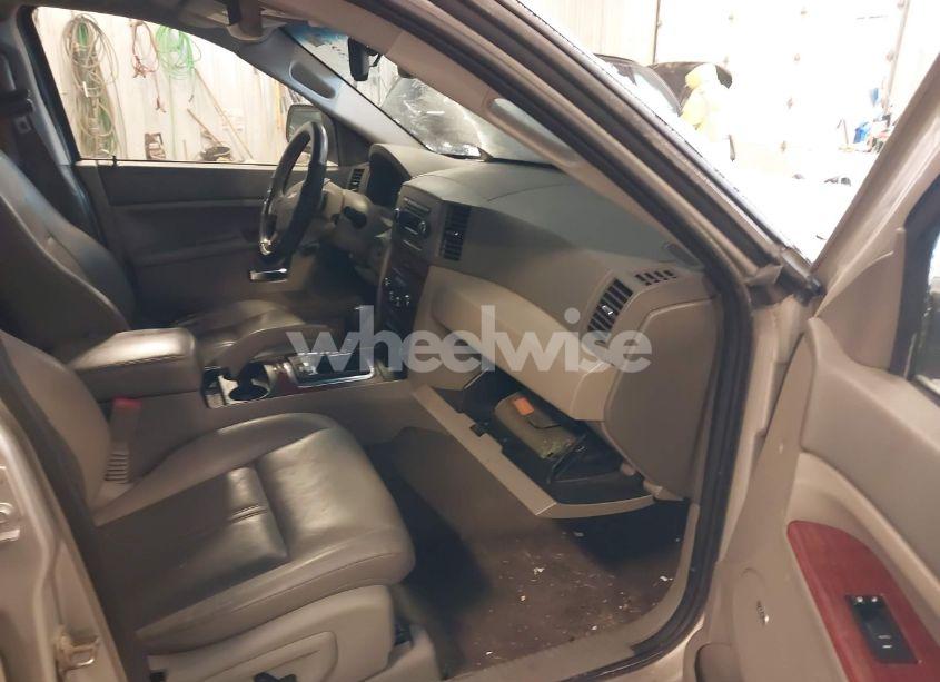 Photo 5 of 2007 Jeep Grand CHEROKEE LIMITED (VIN 1J8HR58P37C650322)