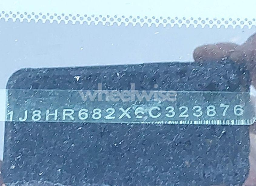Photo 9 of 2006 Jeep Grand CHEROKEE OVERLAND (VIN 1J8HR682X6C323876)
