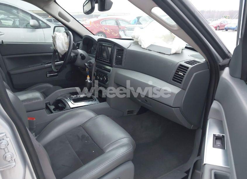 Photo 5 of 2007 Jeep Grand CHEROKEE SRT8 (VIN 1J8HR783X7C632392)