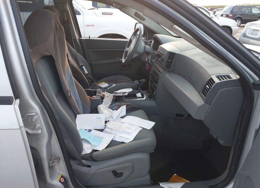 Photo 5 of 2005 Jeep Grand CHEROKEE LAREDO (VIN 1J8HS48N25C563232)