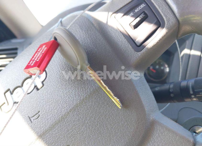 Photo 11 of 2005 Jeep Grand CHEROKEE LIMITED (VIN 1J8HS58N65C717544)