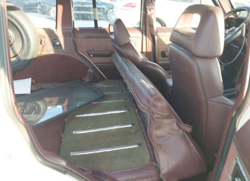 Photo 8 of 1988 Jeep Cherokee LAREDO (VIN 1JCMR7844JT143958)