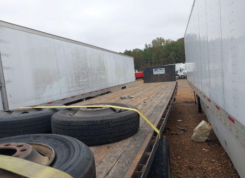 Photo 5 of 1994 Wabash National CORP WABASH NATIONAL CORP (VIN 1JJF48277RL213666)