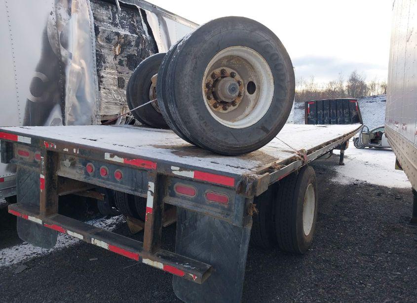 Photo 4 of 1998 Wabash National CORP TRAILER (VIN 1JJF482F4WS457915)