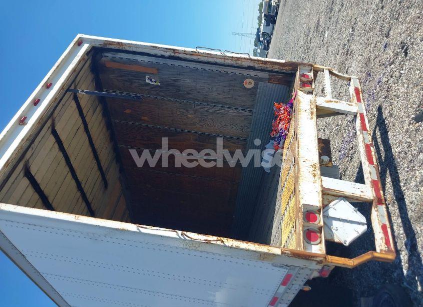 Photo 6 of 2002 Wabash National CORP WABASH NATIONAL CORP (VIN 1JJV532WX2L796016)