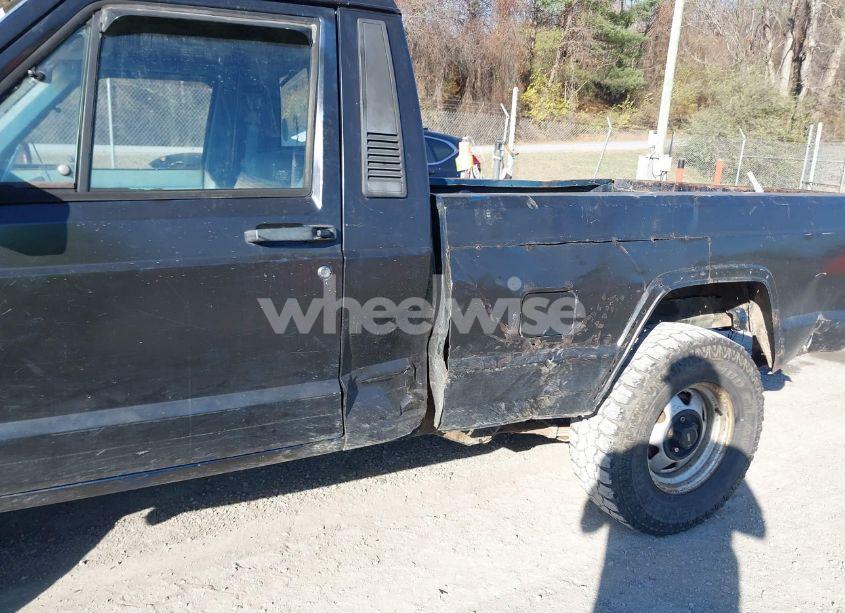 Photo 6 of 1987 Jeep Comanche N/A (VIN 1JTMG6414HT098798)