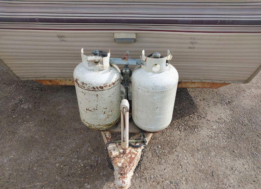 Photo 10 of 1988 Komfort 25' (VIN 1K72KTL29J1003577)