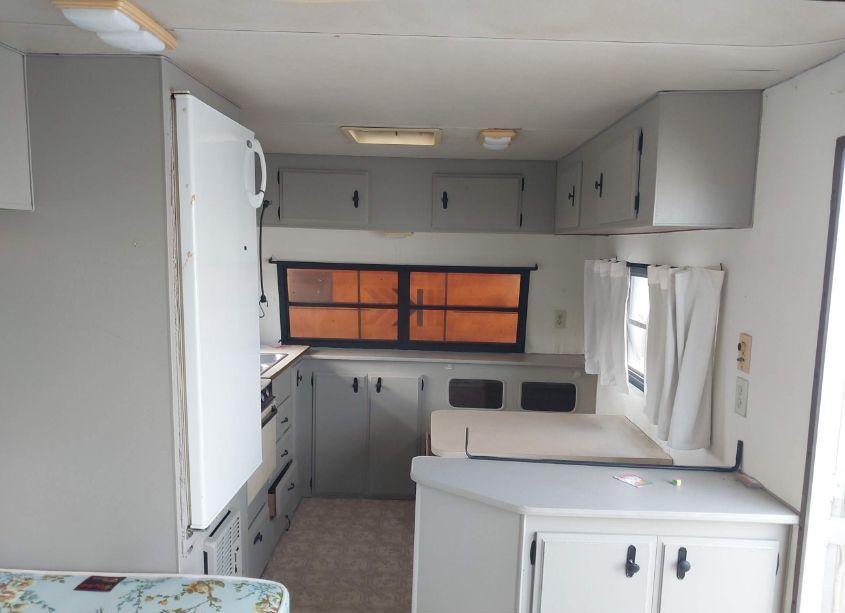 Photo 5 of 1988 Komfort 25' (VIN 1K72KTL29J1003577)