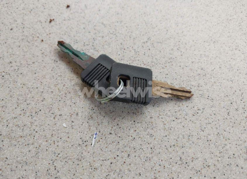 Photo 11 of 2001 Holiday Rambler PRESIDENTIAL TRAVEL TRAILER (VIN 1KB311J241E120815)