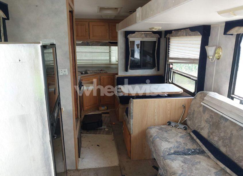 Photo 5 of 1999 Holiday Rambler ALUMASCAPE 5TH WHEEL TRAVEL TRAILER (VIN 1KB331H20XE105768)