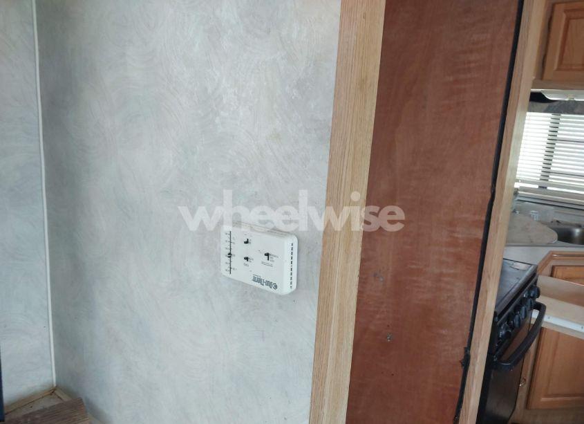 Photo 7 of 1999 Holiday Rambler ALUMASCAPE 5TH WHEEL TRAVEL TRAILER (VIN 1KB331H20XE105768)