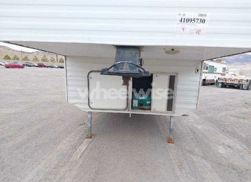 Photo 10 of 2000 Holiday Rambler TOY HAULER (VIN 1KT351F20Y2392217)