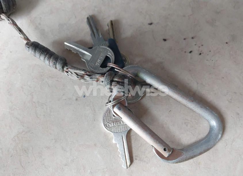 Photo 11 of 2000 Holiday Rambler TOY HAULER (VIN 1KT351F20Y2392217)