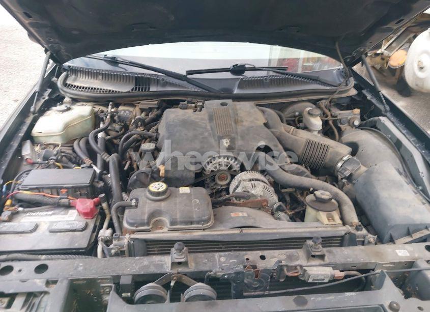 Photo 10 of 2004 Lincoln Town CAR EXECUTIVE (VIN 1L1FM81W74Y622728)