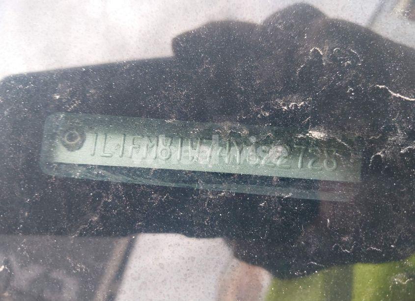 Photo 9 of 2004 Lincoln Town CAR EXECUTIVE (VIN 1L1FM81W74Y622728)