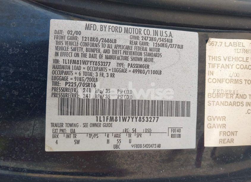 Photo 9 of 2000 Lincoln Town CAR SIGNATURE (VIN 1L1FM81W7YY853277)