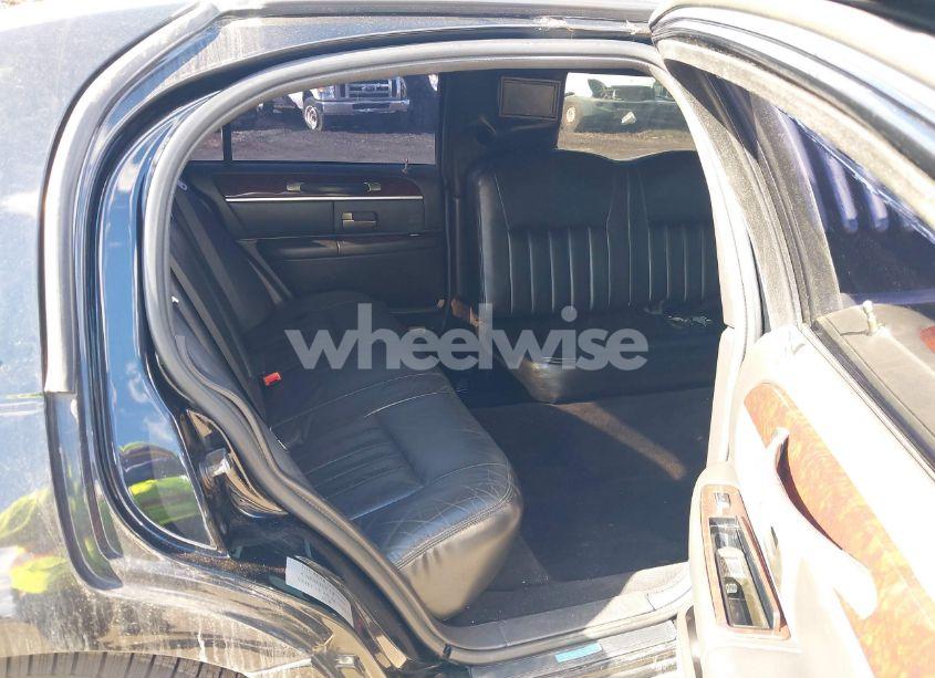 Photo 12 of 2007 Lincoln Town CAR EXECUTIVE (VIN 1L1FM88W37Y636698)