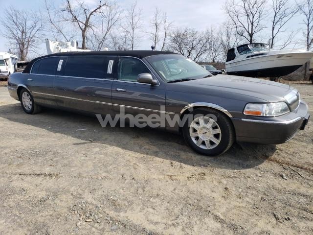 Photo 4 of 2007 LINCOLN TOWN CAR EXECUTIVE (VIN 1L1FM88W67Y638140)