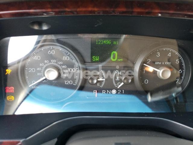 Photo 6 of 2007 LINCOLN TOWN CAR EXECUTIVE (VIN 1L1FM88W67Y638140)