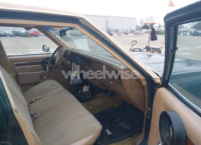 Photo 5 of 1977 Chevrolet Impala (VIN 1L69U7J113638)