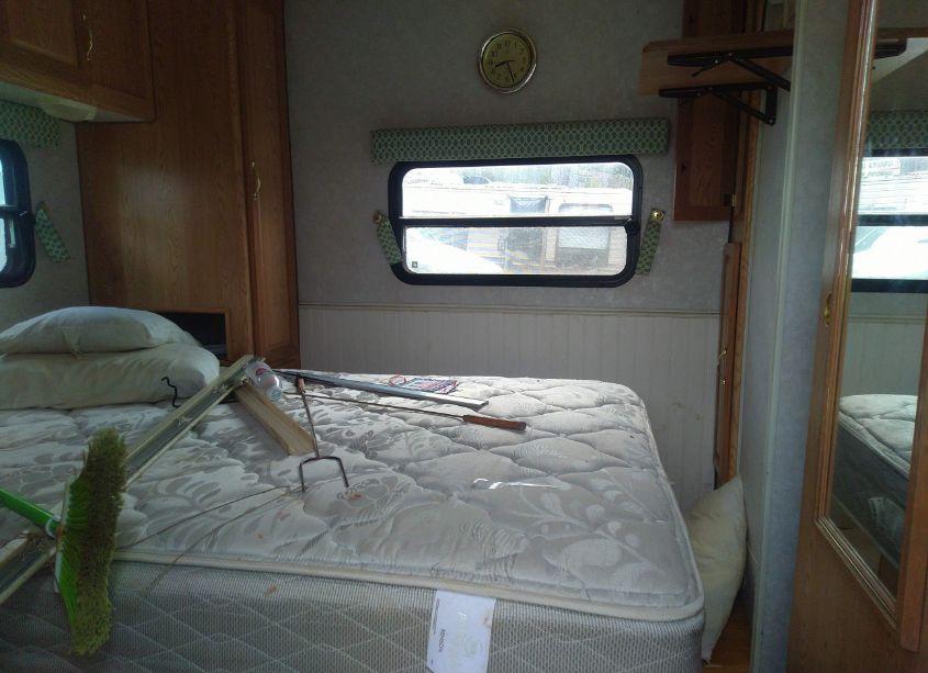 Photo 5 of 2000 Sunline Other N/A (VIN 1LC2S2L2XYD256165)