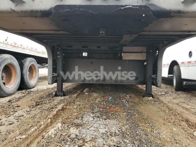 2022 LANDOLL 930E DROP DECK EQUIPMENT TRAILER (VIN 1LH930VH6N1E32866) main photo