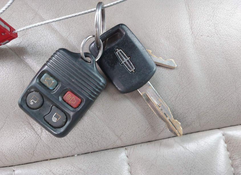 Photo 11 of 2007 Lincoln Town CAR EXECUTIVE (VIN 1LJFM88W17Y626199)