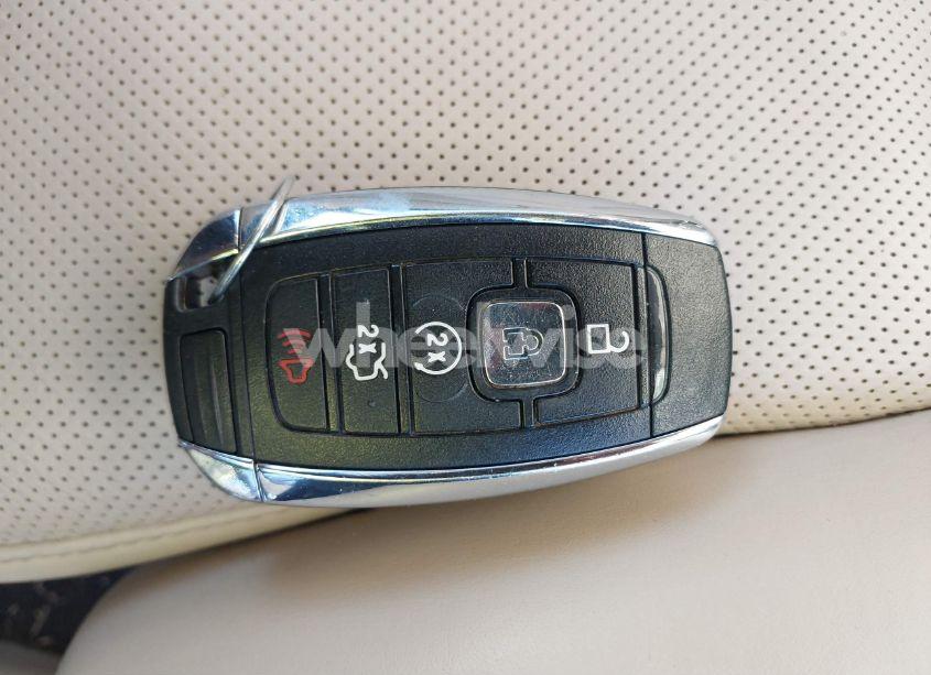 Photo 11 of 2017 Lincoln Continental RESERVE (VIN 1LN6L9NC9H5609249)