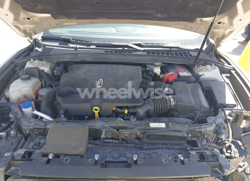 Photo 10 of 2017 Lincoln Continental RESERVE (VIN 1LN6L9NP9H5616821)