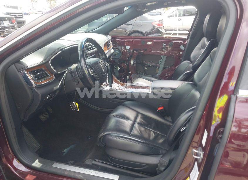 Photo 5 of 2019 Lincoln Continental SELECT (VIN 1LN6L9SK5K5600535)