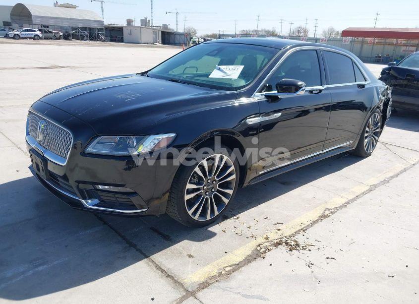 Photo 2 of 2019 Lincoln Continental SELECT (VIN 1LN6L9SKXK5614365)