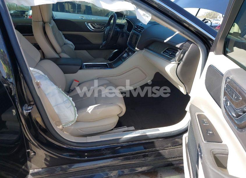 Photo 5 of 2019 Lincoln Continental SELECT (VIN 1LN6L9SKXK5614365)