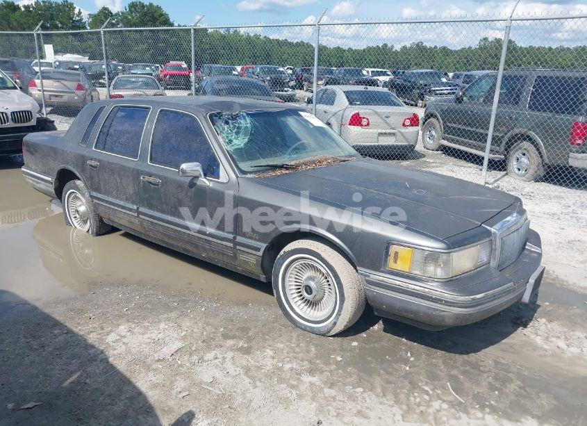 1991 Lincoln Town CAR EXECUTIVE (VIN 1LNCM81W9MY732357) main photo