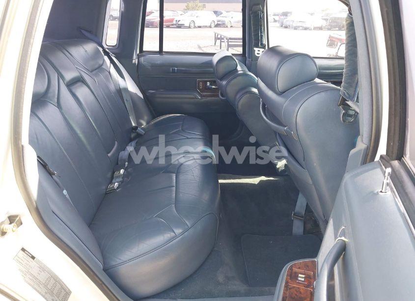 Photo 8 of 1991 Lincoln Town CAR SIGNATURE (VIN 1LNCM82W4MY780461)