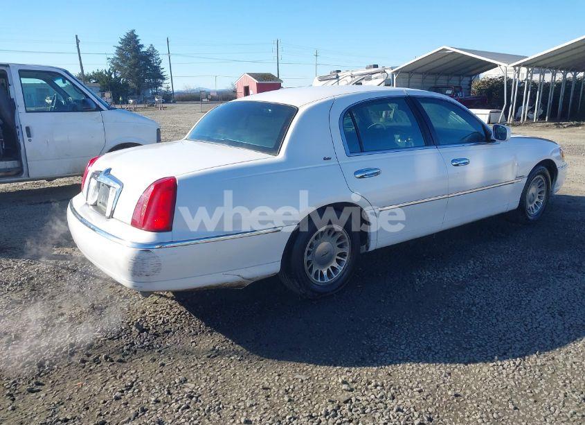 Photo 4 of 1998 Lincoln Town CAR CARTIER (VIN 1LNFM83WXWY668410)