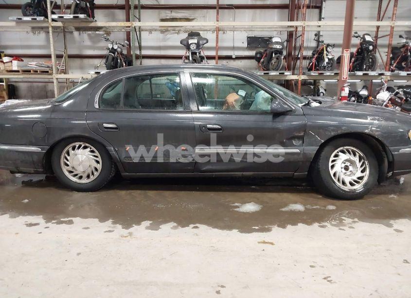 Photo 13 of 1998 Lincoln Continental (VIN 1LNFM97V0WY664194)