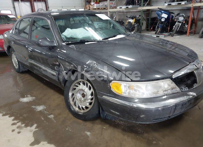 Photo 6 of 1998 Lincoln Continental (VIN 1LNFM97V0WY664194)