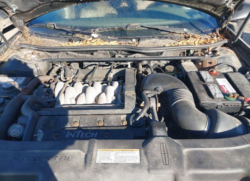 Photo 10 of 1998 Lincoln Continental (VIN 1LNFM97V1WY623542)